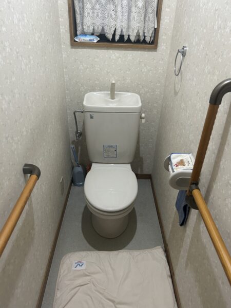 大阪市福島区にてトイレ漏水修理の施工前写真