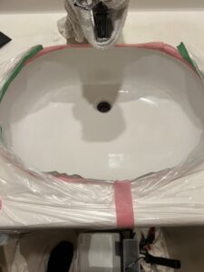 洗面台補修工事 施工中