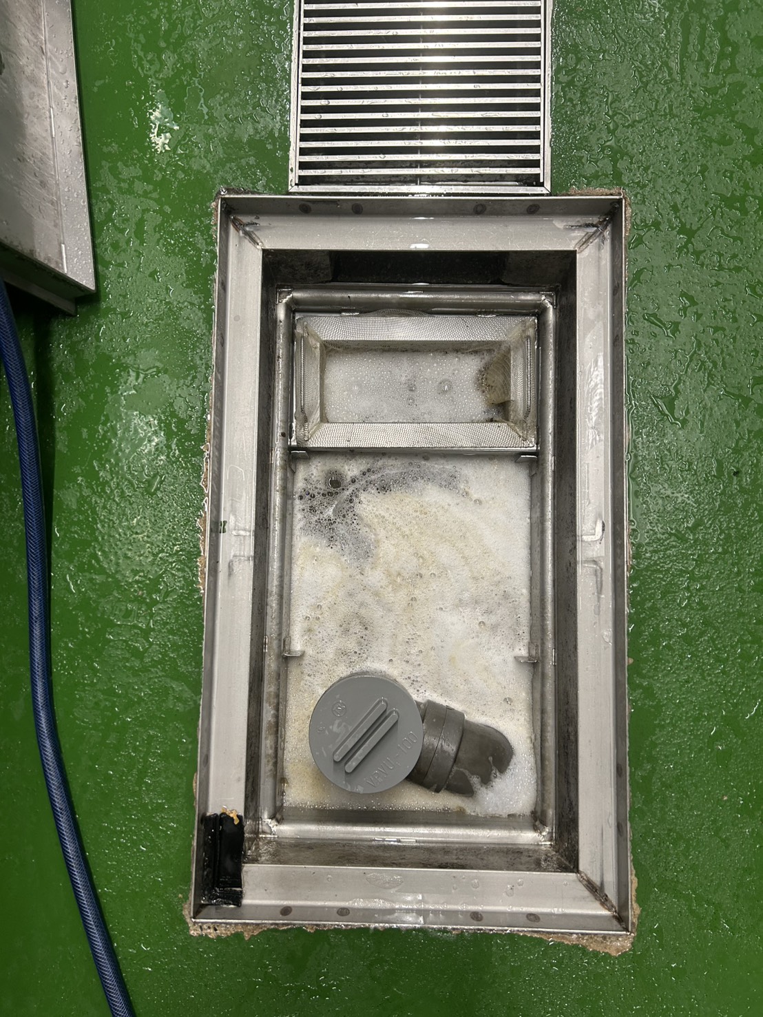 大阪市にて水道工事〈店舗のグリスト・詰まりの修理〉の施工後写真